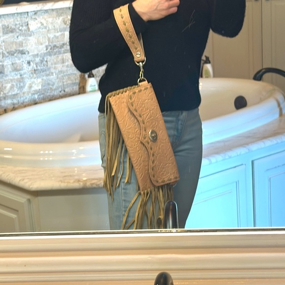 Leather wristlet / clutch - Picture 3 of 7